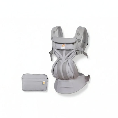 porte bébé gris et sa pochette